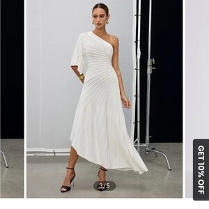 Commence Elegant White One-Shoulder Dress